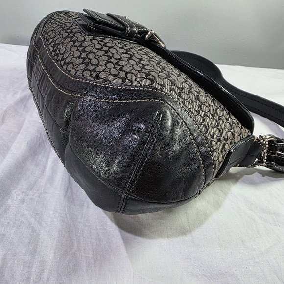 Vintage Coach F10926 Signature Soho Black Leather Buckle Y2K Flap Shoulder Bag. - Picture 8 of 14